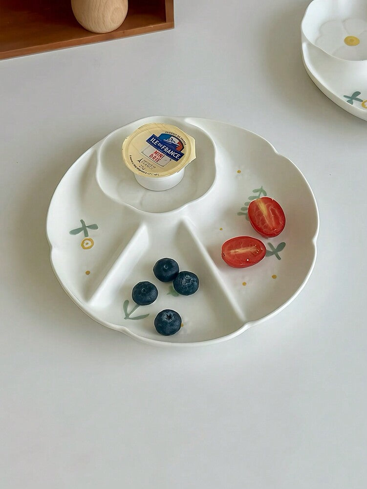 1pc Ceramic Divided Plate Embossed Floral Snack Dish Stylish Daisy Appetizer Tray Household Kitchen Dining Tableware Gift For Family