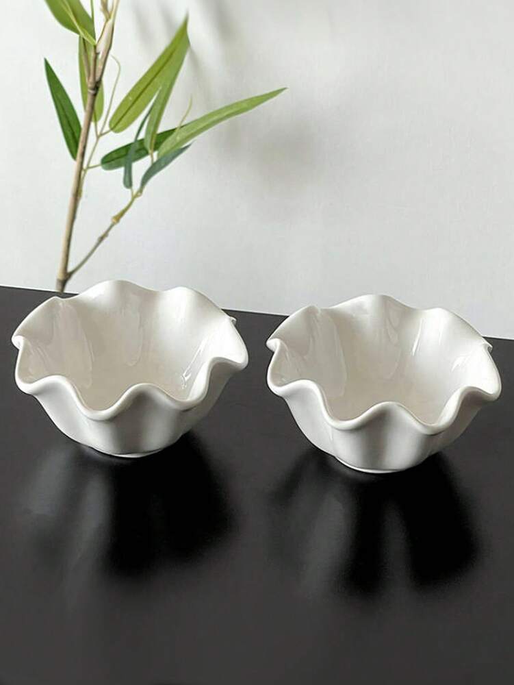 1/2/4pcs White Ceramic Lotus Leaf Shaped Plates Retro Minimalist Tea Dessert Serving Tray Nuts Bowls Elegant Dining Tableware Set